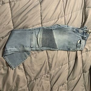 Bullhead biker jeans from Pac sun, light blue stacked skinny size 32.